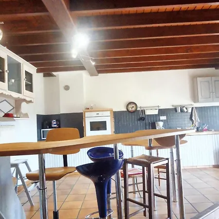 Maison Spacieuse Pres De Holiday home *