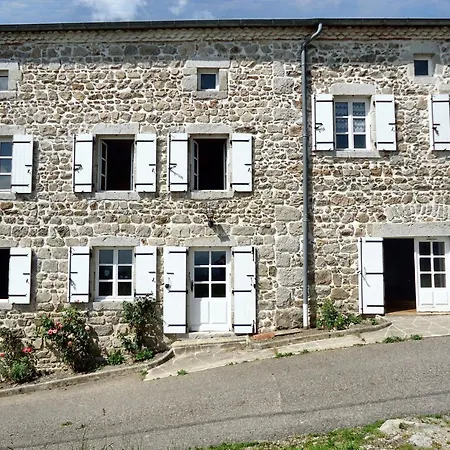 Maison Spacieuse Pres De
